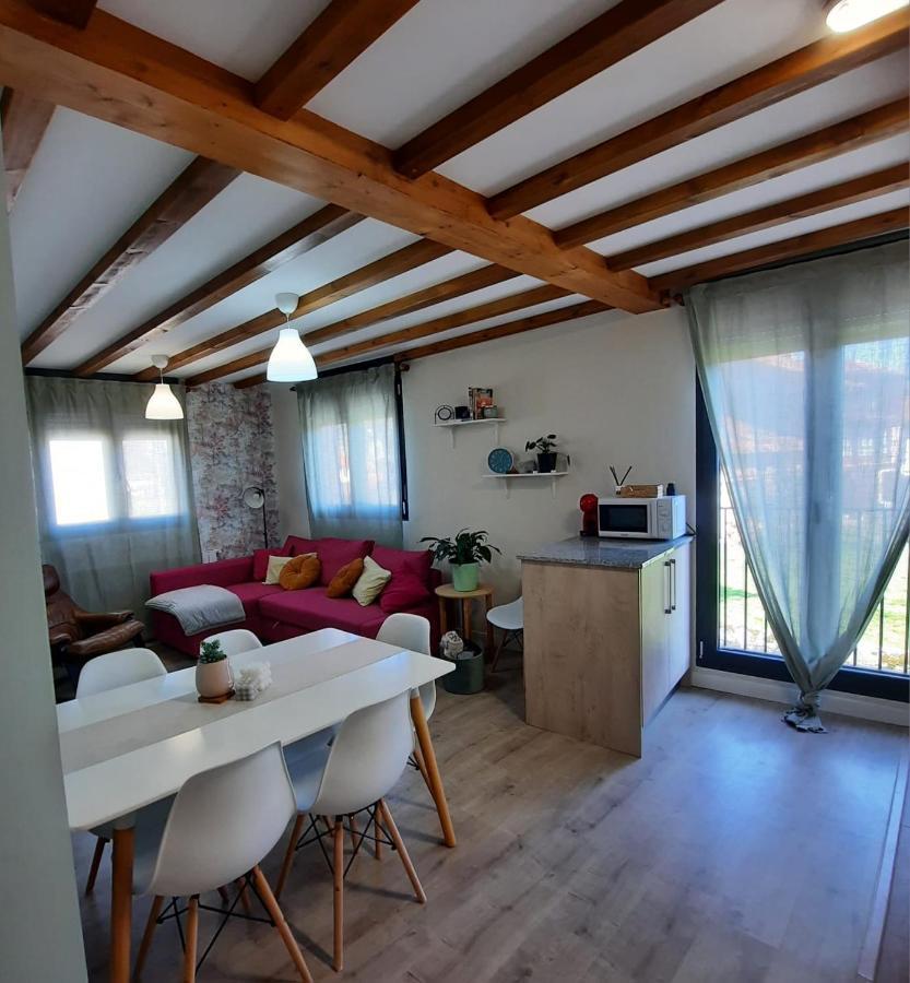Preciosos Apartamentos A 15 Minutos De Comillas Periedo Екстериор снимка